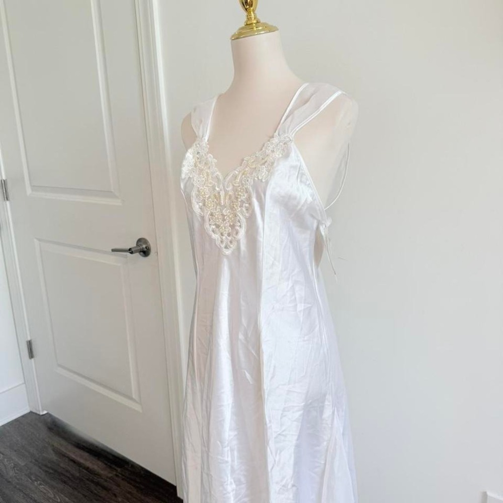 Vintage Deadstock Cinema White Satin Slip Dress with Lace‎ Trim Size M - Picture 5 of 8
